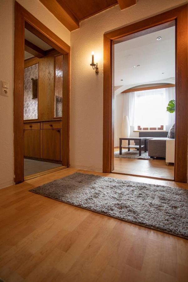 Traditional Old Town Apartment Hall in Tirol Eksteriør billede