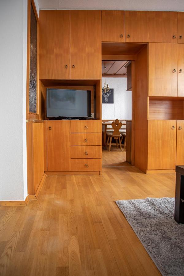 Traditional Old Town Apartment Hall in Tirol Eksteriør billede